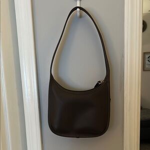 Coach Curve Zip